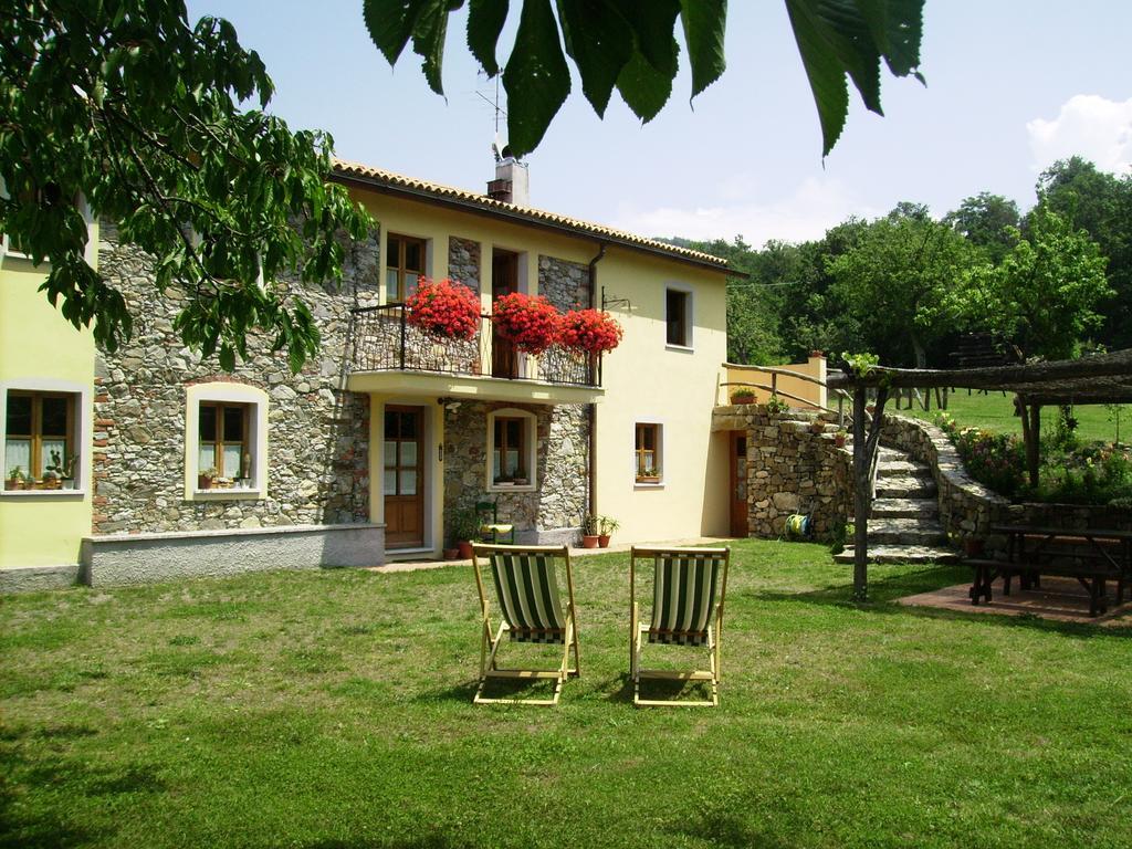 Il Girasole Bed & Breakfast Фосдиново Стая снимка